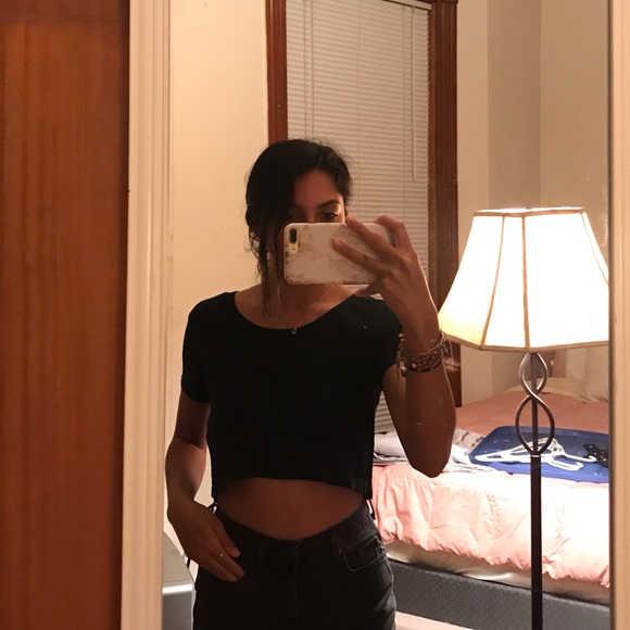 Black crop top - Picture 1 of 3